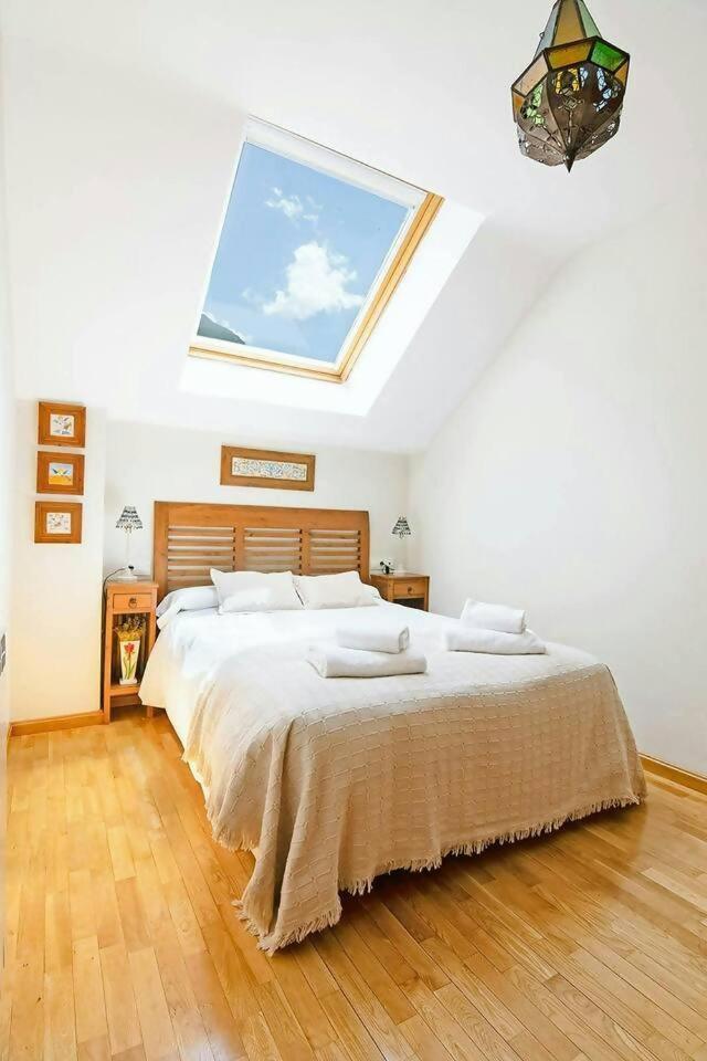 Casa Begona - Wifi Sencillo Y Acogedor Apartment Sallent De Gallego Bagian luar foto